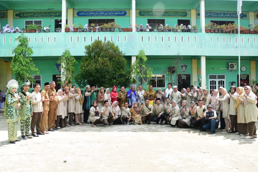 Pertama Kalinya, Bupati Kunjungi Yayasan Tarbiyah Islamiyah Hamparan Perak