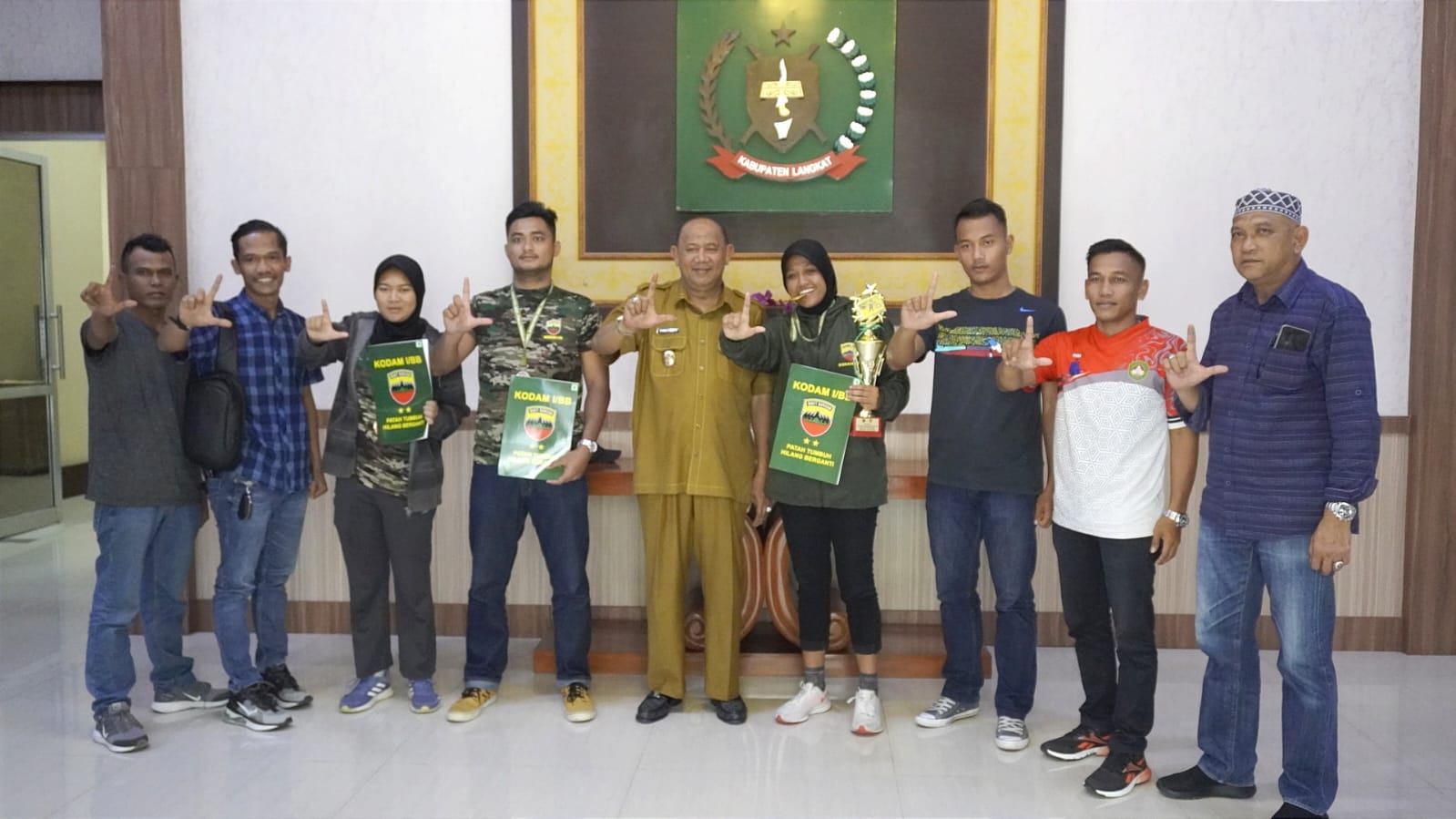 3 Atlet Tinju Berprestasi Mendapat Atensi Plt Bupati Langkat