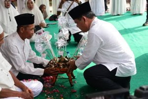 Wabup Deli Serdang Tepung Tawari Jemaah Calon Haji Pagar Merbau