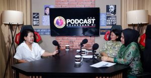 Jadi Narsum di Podcast Kejagung, Ny Sruning Burhanuddin Sosok Wanita Yang Bersahaja