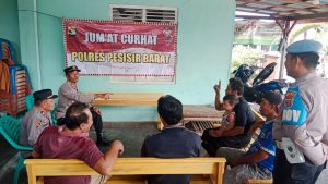 “Jum’at Curhat” Polres Pesisir Barat Bersama Masyarakat Pasar Mulya