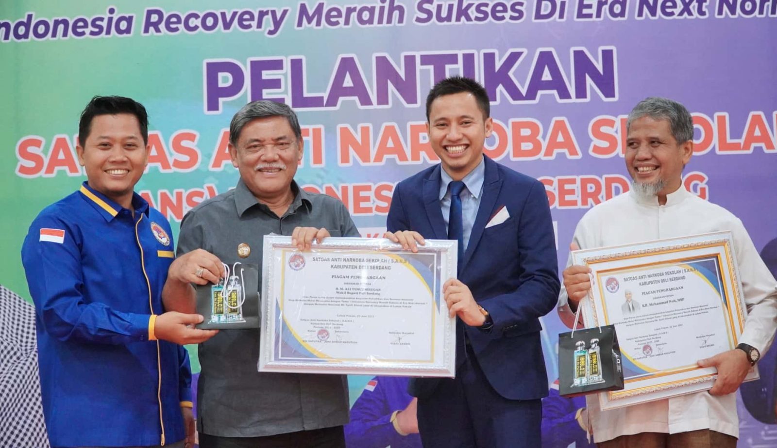 Wabup DS Hadiri Pelantikan Sans dan Seminar Setop Narkoba Mulai Wirausaha