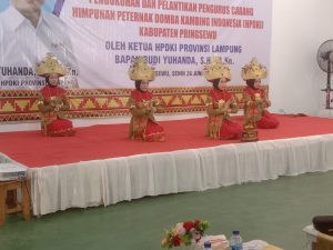 Sigekh Pangunten Hias Pengukuhan dan Pelantikan Himpunan Peternak Kambing dan Domba Indonesia Kabupaten Pringsewu