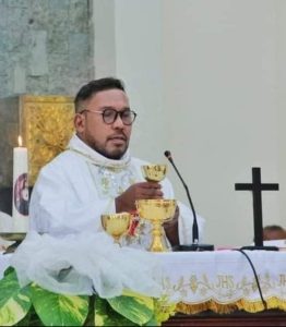 Ini Profil Pater Agustinus Soplanit MSC, Seorang Asal Amahusu Jadi Pastor