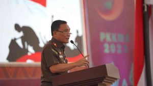 Bawakan Kuliah Umum, Kajati Sulsel Ajarkan Mahasiswa Baru UNHAS Tentang “Generasi Anti Korupsi”