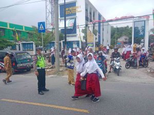 Sat Lantas Polres Pesisir Barat Hadir Untuk Masyarakat