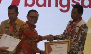 Kota Tual Terima Penghargaan Dari Kemenpan RB Republik Indonesia