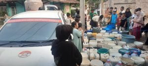 Distribusikan Air Bersih, DPP PWII Peduli Bahaya Kekeringan