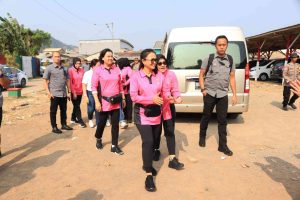 Kunjungi Kampung Nelayan, Ini Kegiatan Ibu Ketum Bhayangkari