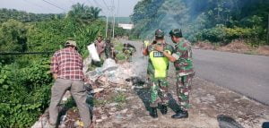 Koramil 01 Simpang Kiri Jumat Bersih Dengan Masyarakat Sikalondang