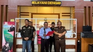 Pidsus Kejati Sulsel Tahan Mantan Kades Sakkoli Kasus Dugaan Korupsi Ganti Rugi Pengadaan Tanah