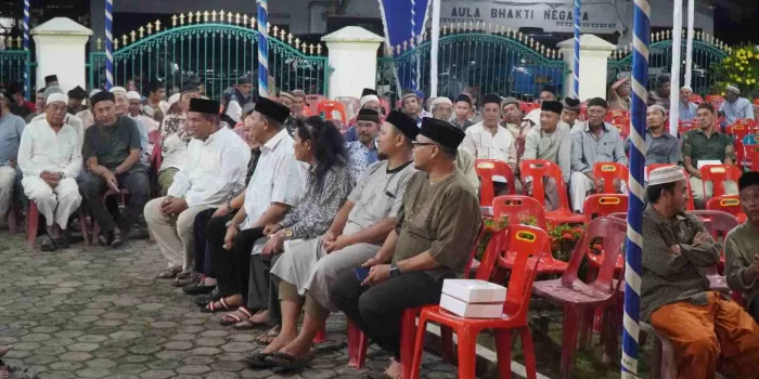 Ratusan Masyarakat Hadiri Tahlilan Malam ke-40 Almarhum Syamsul Arifin