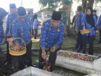 Rangkaian HUT ke-52 Korpri, ASN Pemkab Langkat Ziarah Makam Pahlawan & Salurkan Bantuan