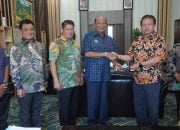 Plt Bupati Langkat Serahkan Mobil Dinas Innova ke BPN Langkat