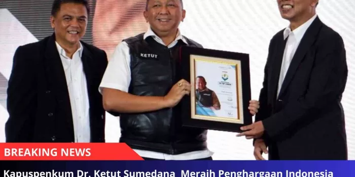 Kapuspenkum Dr. Ketut Sumedana  Meraih Penghargaan Indonesia Public Relations Top Leader Awards 2023