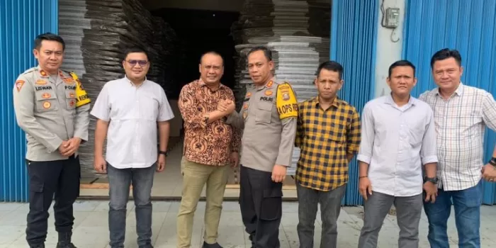 Kapolres OKU Kunjungi Sekretariat KPU OKU dan Inspeksi Gudang Logistik