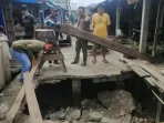 Diduga Tak Sesuai Spek, Pekerjaan Jalan Cor Beton di Kampung Nelayan Ambruk