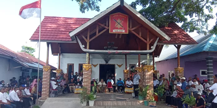 Pulang ke Danar, MTH Disambut Isak Tangis Masyarakat