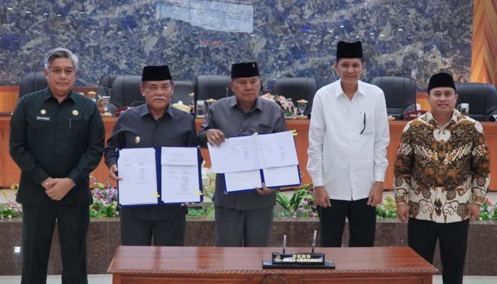 Plt Bupati Deli Serdang Sampaikan Pendapat Akhir atas Persetujuan DPRD Tentang R-APBD 2024