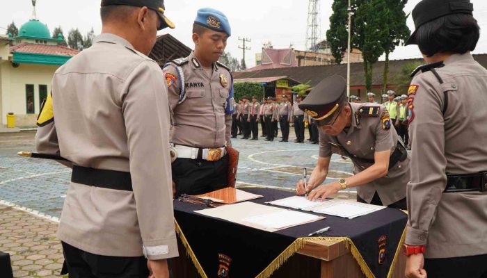 Pelantikan Kasat Reskrim, PS Kasat Lantas dan Kasat Binmas Langsung di Pimpin Oleh Kapolres Tanah Karo