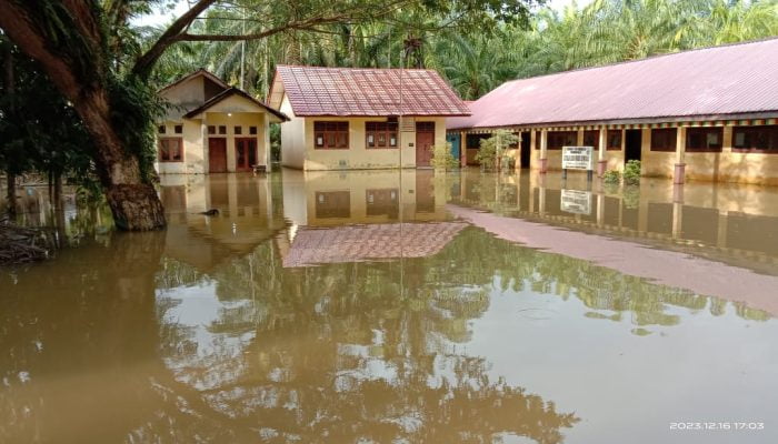 Tingginya Curah Hujan, Sungai Lae Souraya Menggenangi Pemukiman Warga
