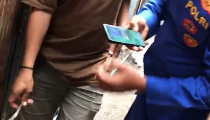 Sat Polairud Polresta Banjarmasin Amankan Pria Pembawa Sajam