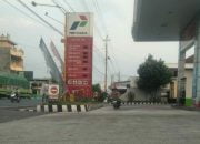 Tak Hiraukan Aturan Dari BPH Migas, SPBU 44.571.06 Kartasura Diduga Dijadikan Ladang “SUMUR” Bagi Para Pelaku Mafia BBM Jenis Solar