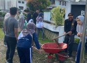 Kadis PUPR Tanjab Barat Gelar Kegiatan Rutin Jum’at Bersih Bersama Staff