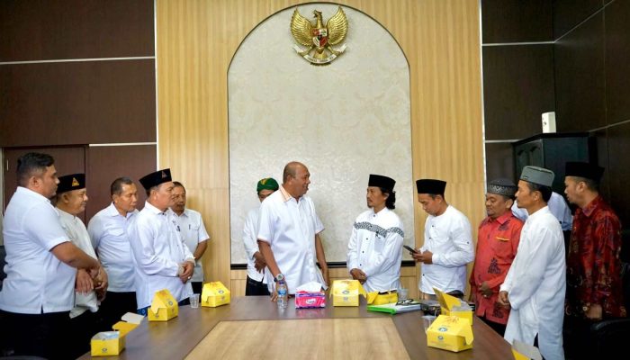 Alumni Tebu Ireng Audiensi ke Plt Bupati Langkat Minta Bimbingan