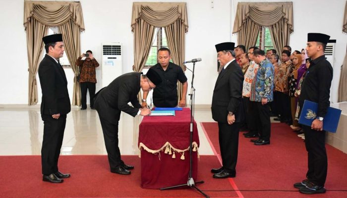 Bupati Deli Serdang Lantik Direktur PDAM Tirta Deli