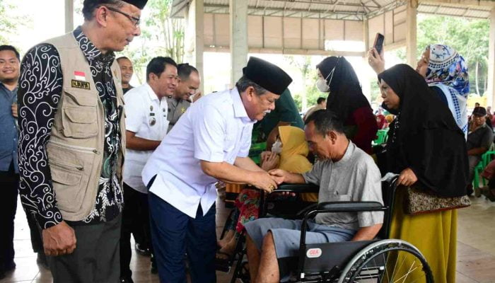 Penyaluran Dana ZIS dari Baznas, Bupati Berharap Digunakan Sebaik-Baiknya