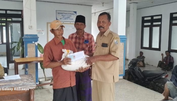 Pemdes Panyepen Salurkan Bansos Beras Kepada 313 KPM