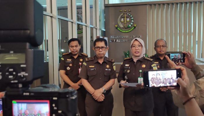 Kejati Sumsel Lakukan Penahanan Terhadap 2 Tersangka Penjualan Aset Yayasan Batanghari Sembilan