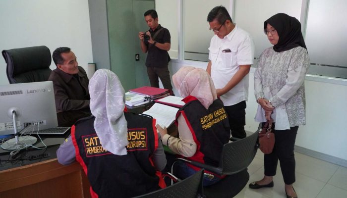 Kejati Sumsel Geledah Kantor Dinas Kehutanan, Dinas Perkebunan dan BPN Provinsi Sumatera Selatan