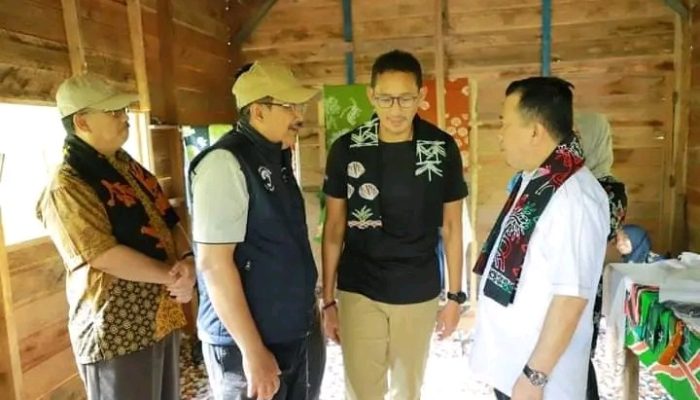 Ketua DPRD dampingi Menparekraf Buka Festival Arakan Sahur Tanjung Jabung Barat