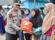 Kapolda Jateng dan Pangdam Kunjungi Jepara, Berikan Bantuan Kepada Warga Terdampak Banjir