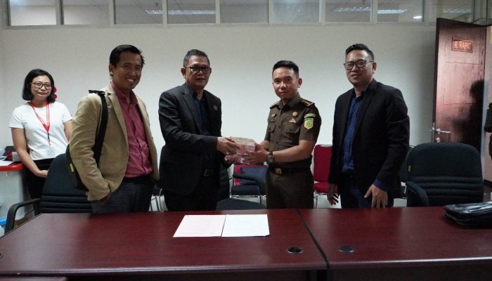 Kejati Sumsel Terima Pengembalian Kerugian Negara Atas Dugaan Korupsi Penjualan Aset Yayasan Batang Hari Sembilan