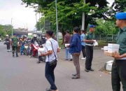 Semarak Ramadhan, Pomdam IV/Diponegoro Bersama Tim Awak Media Tribun Tipikor Korwil Jateng Tebar Kebaikan Dengan Berbagi Takjil Kepada Masyarakat