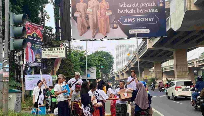 Bhoga Sevanam, PHDI Bersama Panitia Nyepi dan Beberapa Organisasi Umat Hindu Berbagi Takjil di Bekasi