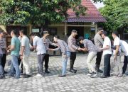 Kapolres Pesisir Barat Gelar Halal Bihalal Bersama Seluruh Personil Setelah Apel Pagi