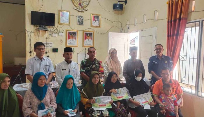 Pembagian Blt-DD Tahap 1 Tahun 2024 Kepada 15 KPM di Pekon Penengahan Kecamatan Karya Penggawa Berjalan Lancar