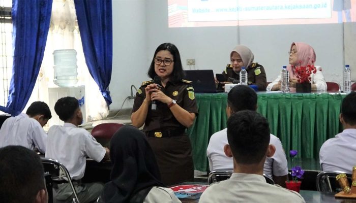 Luhkum di SMK N 2 Medan, Kejati Sumut Edukasi Siswa Mengenali Hukum dan Menjauhi Hukuman