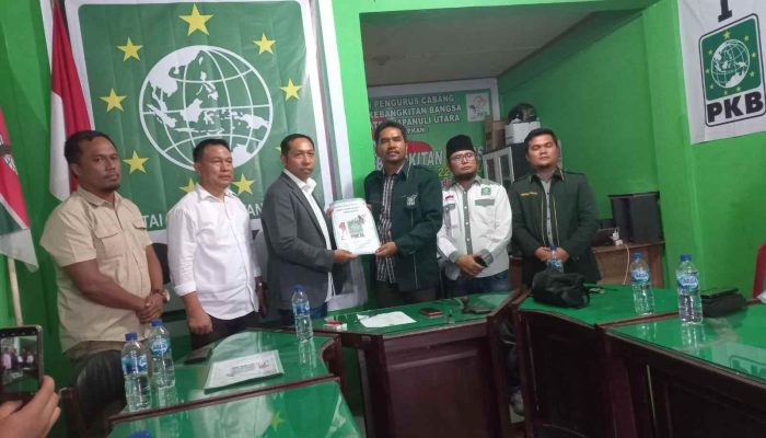 DPC PKB Taput Terima Berkas Pendaftaran Bakal Cabup Jonius Taripar Parsaoran Hutabarat