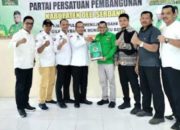 Hajeman, Bendahara APDESI Sumut Ambil Formulir Pendaftaran Calon Wakil Bupati DS
