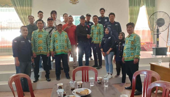 DPC KWIP Pesisir Barat Anjau Silau Dengan APDESI Pesisir Tengah