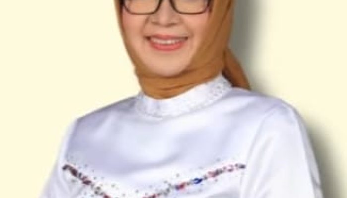 Salah Satu Srikandi Tangguh Siap Menjadi Bupati Pesisir Barat