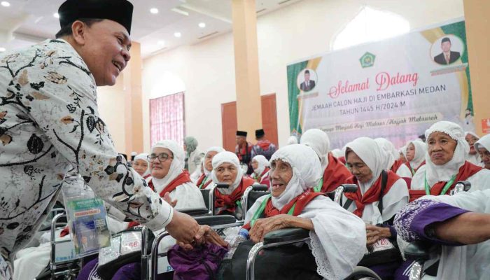 Kakanwil Kemenag Sumut Sambut Kedatangan Jemaah Calon Haji Kloter 3 Asal Madina