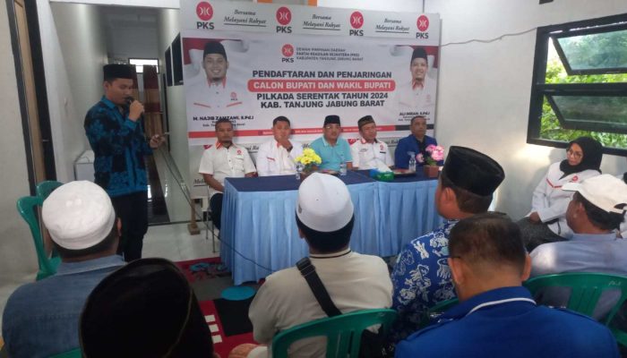 Anwar Sadad Kembalikan Formulir Pendaftaran Bacalon Bupati Tanjabbar ke Kantor Partai PKS