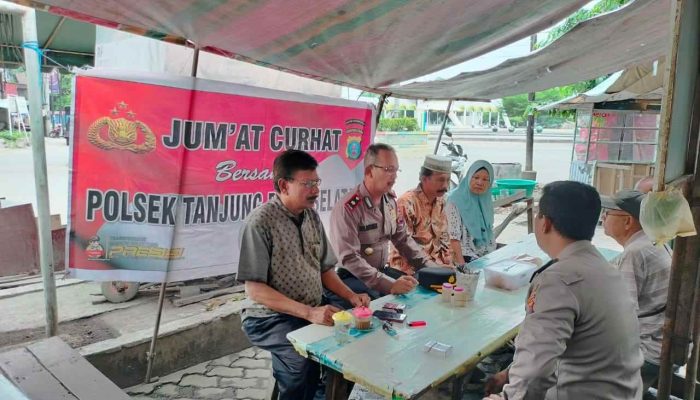 Polsek Tanjungbalai Selatan Laksanakan Giat Jumat Curhat Di Warung Pak Lobe