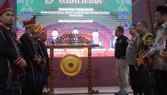Sekda Hadiri Acara Peluncuran Tahapan Pilkada Tahun 2024 Pakpak Bharat